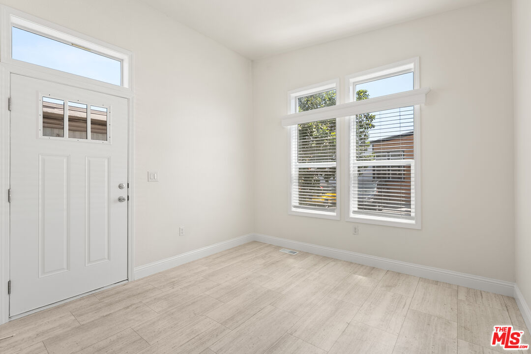 8250 Lankershim Blvd Unit: 186