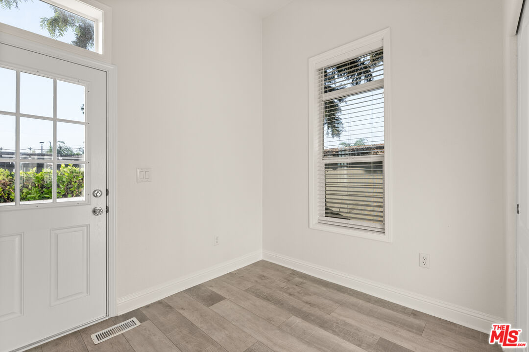 8250 Lankershim Blvd Unit: 109