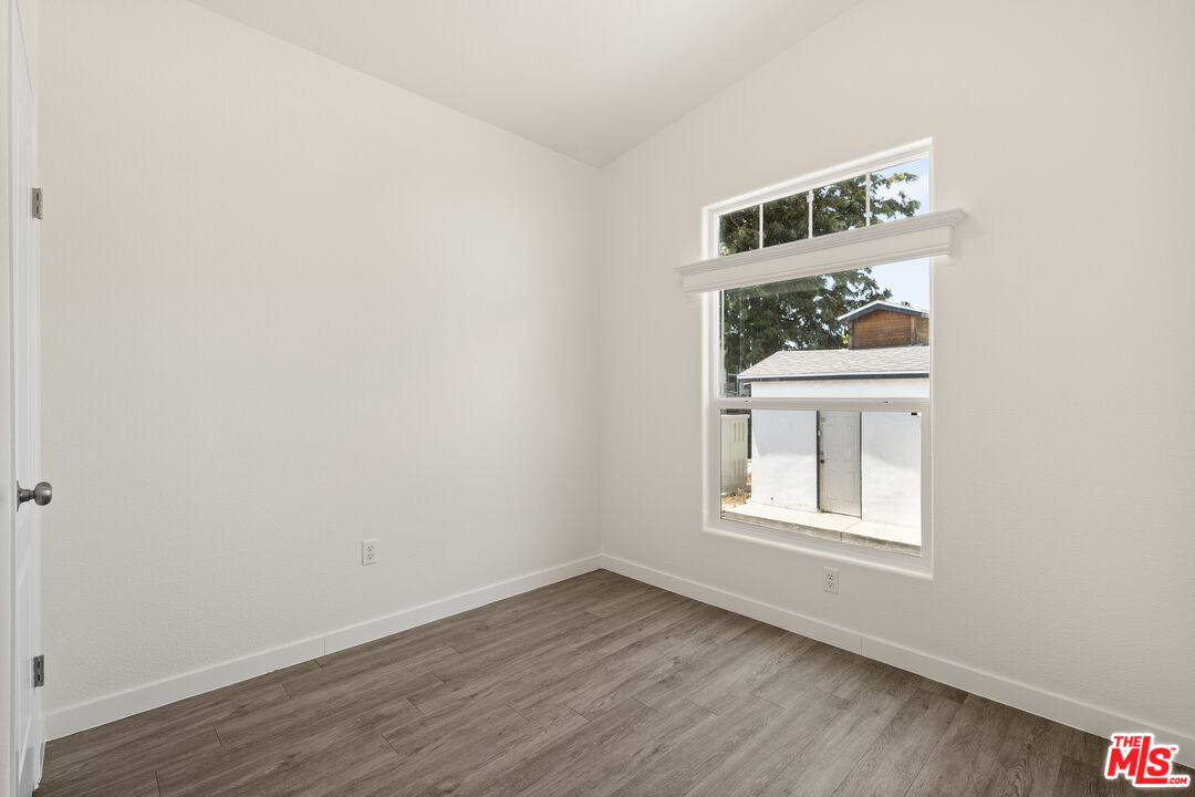8250 Lankershim Blvd Unit: 30