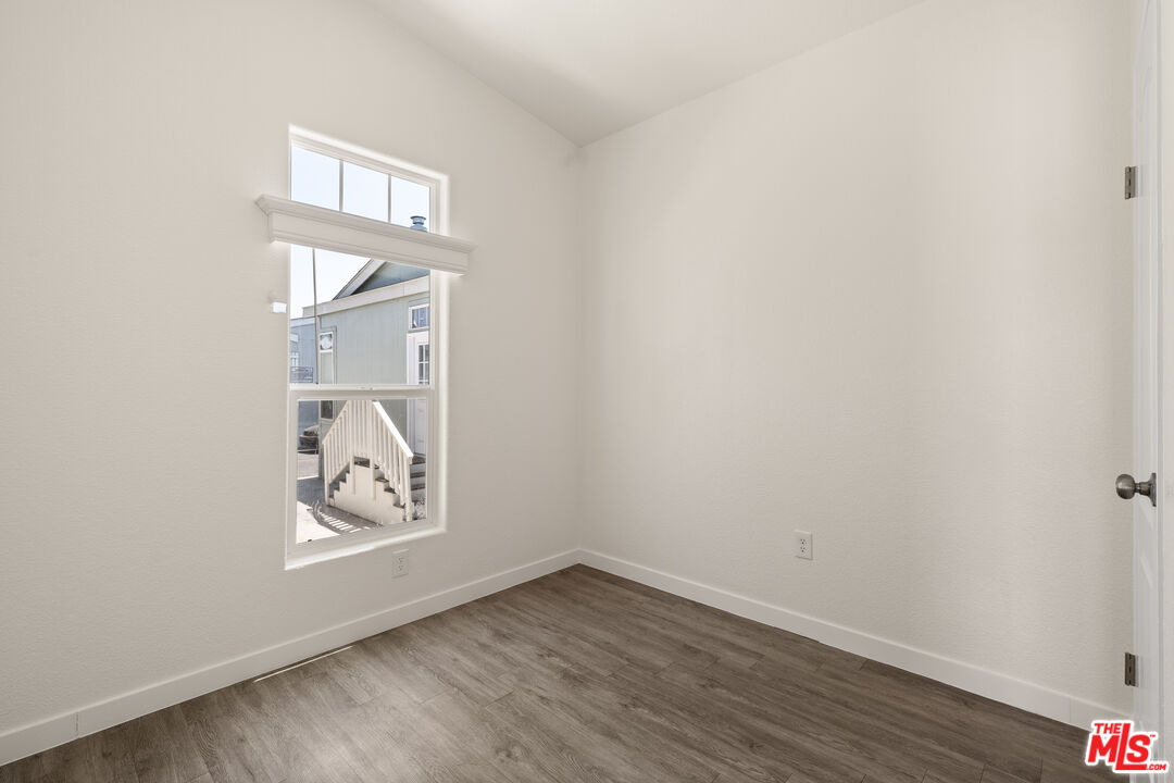 8250 Lankershim Blvd Unit: 30