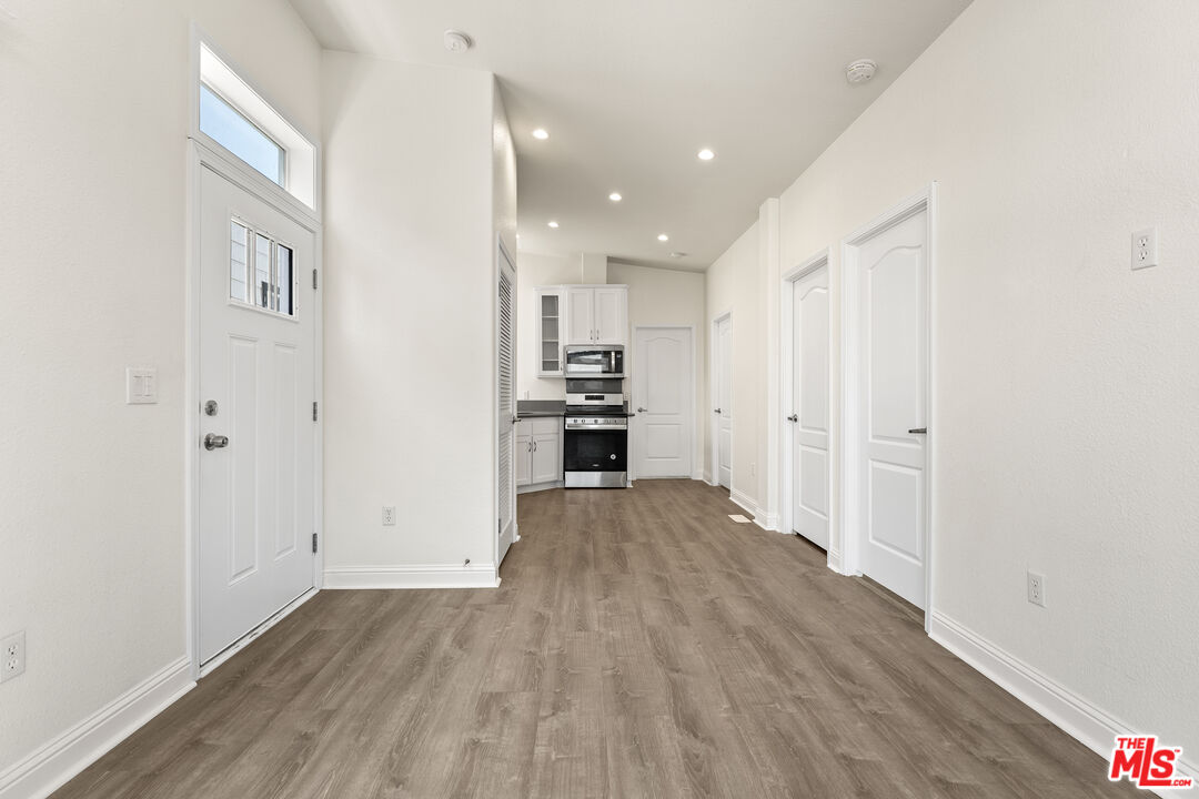 8250 Lankershim Blvd Unit: 140