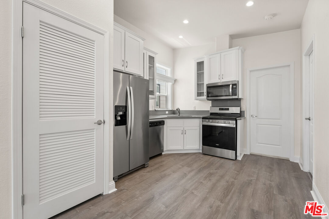 8250 Lankershim Blvd Unit: 140