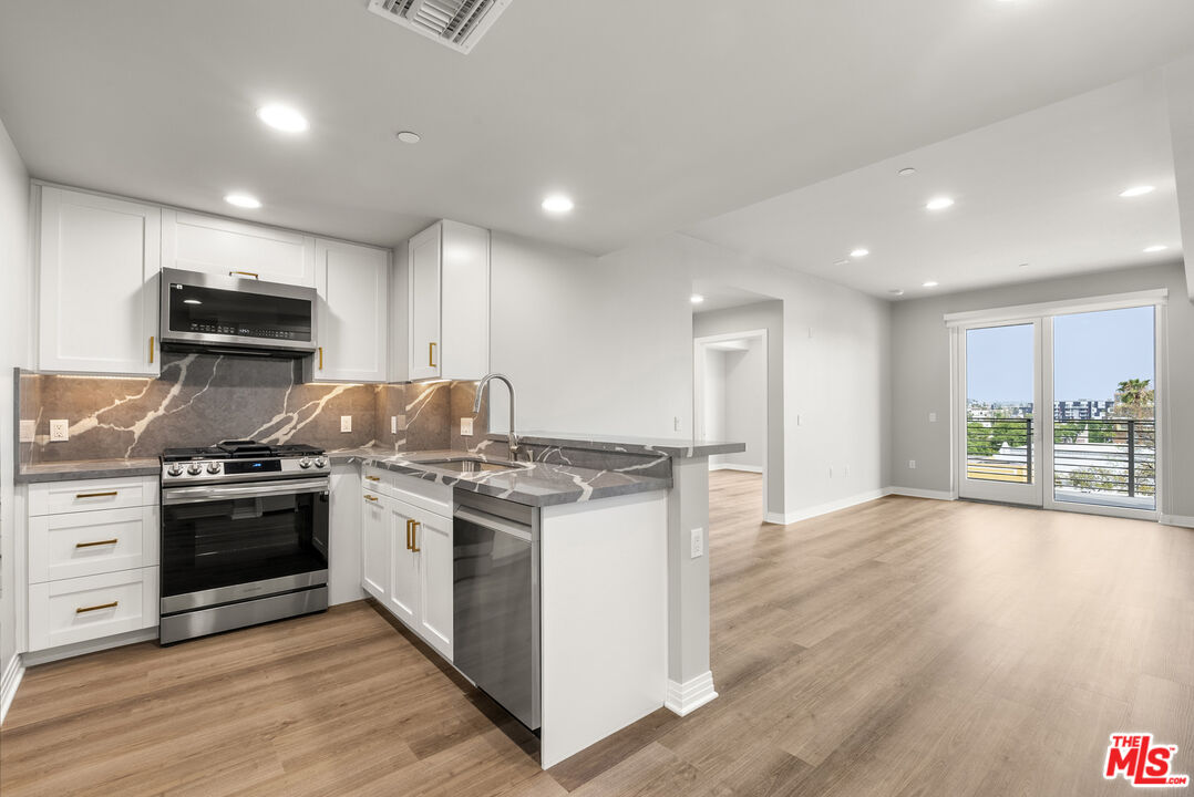 7428 Santa Monica Blvd Unit: 308
