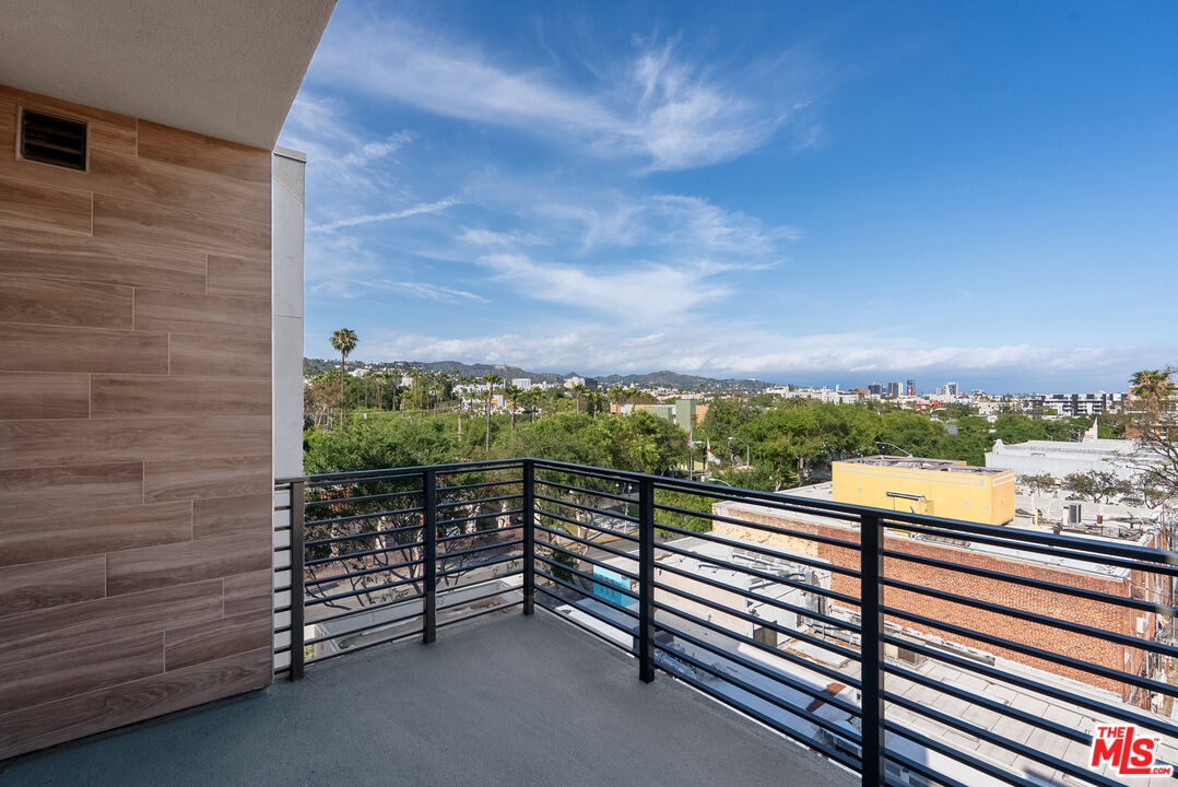 7428 Santa Monica Blvd Unit: 308