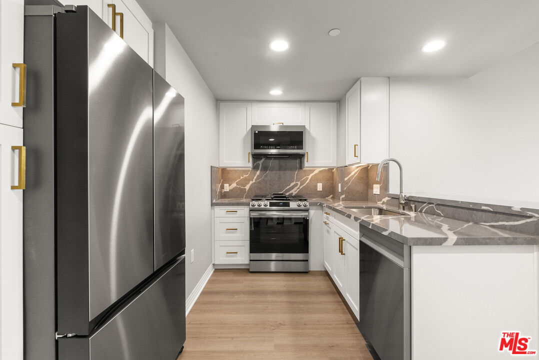 7428 Santa Monica Blvd Unit: 308