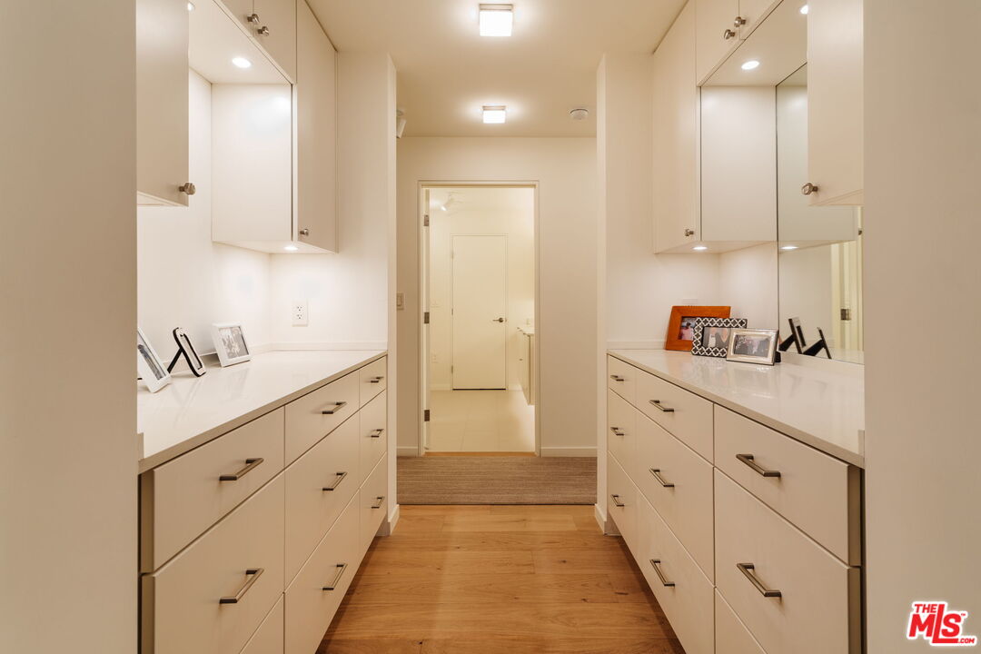 211 S Spalding Dr Unit: 301S