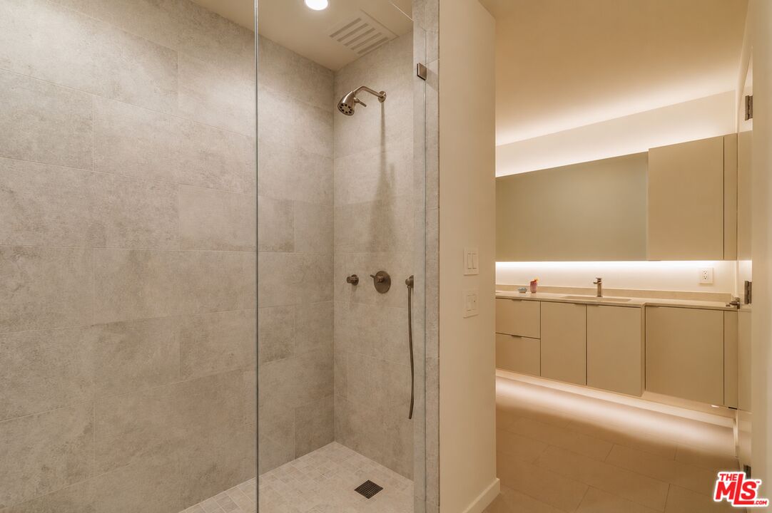 211 S Spalding Dr Unit: 301S