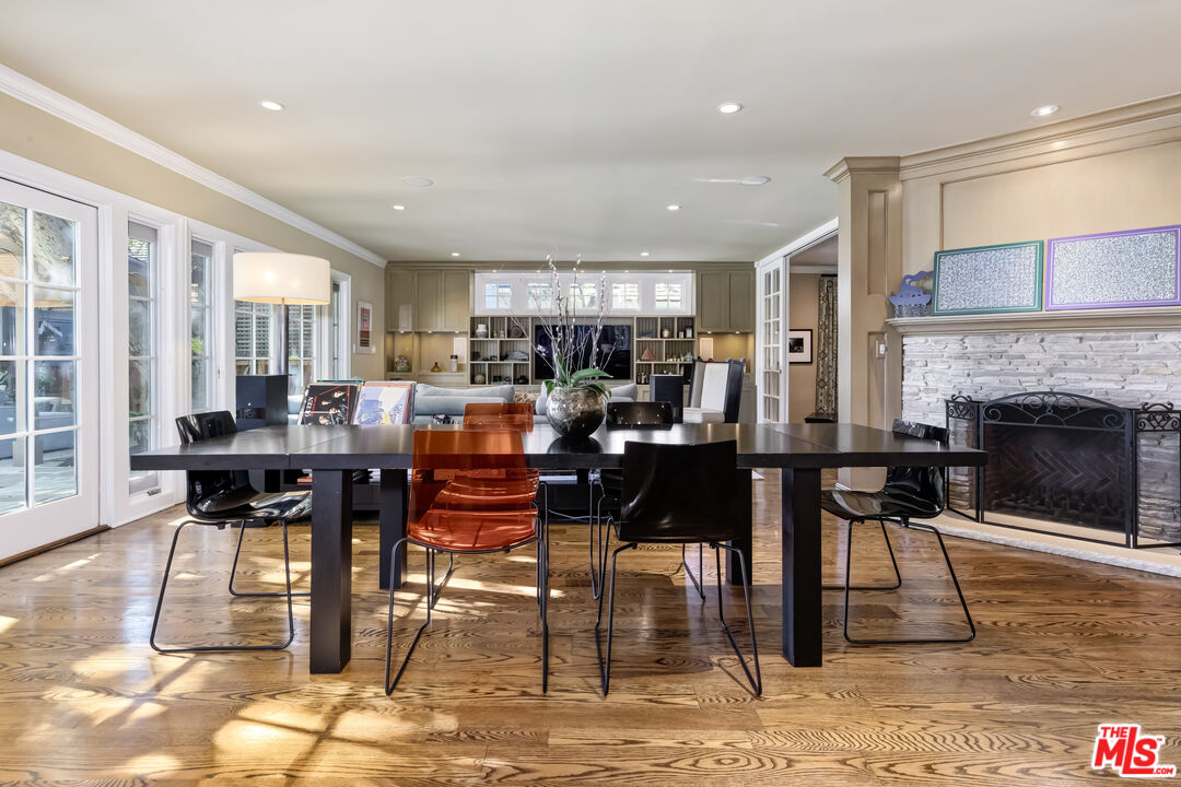 2855 Club Dr
