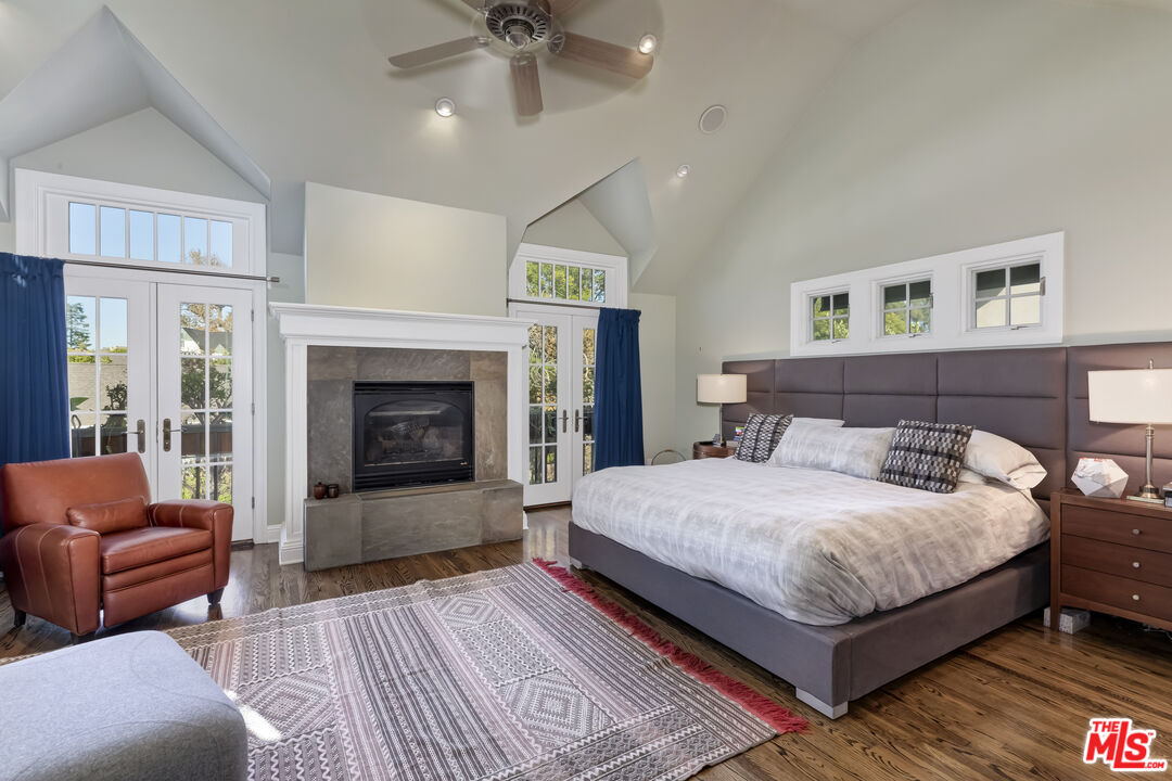2855 Club Dr