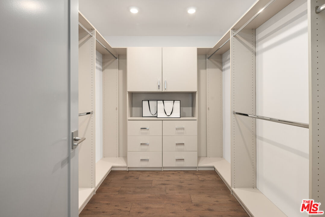 11979 Walnut Ln Unit: 1