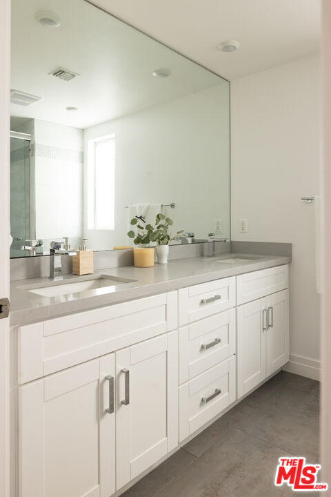 11979 Walnut Ln Unit: 1