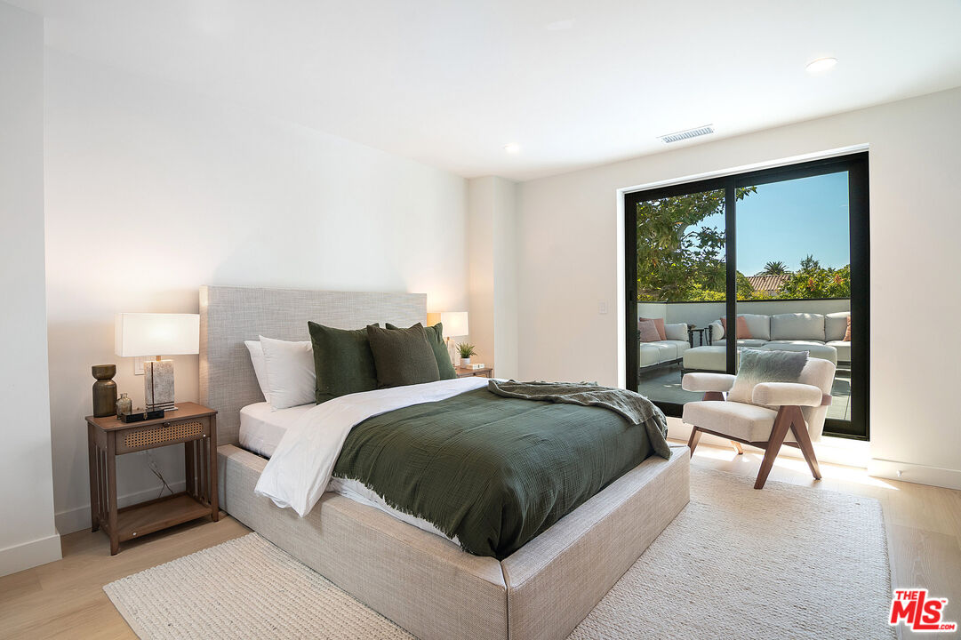 10639 Cushdon Ave