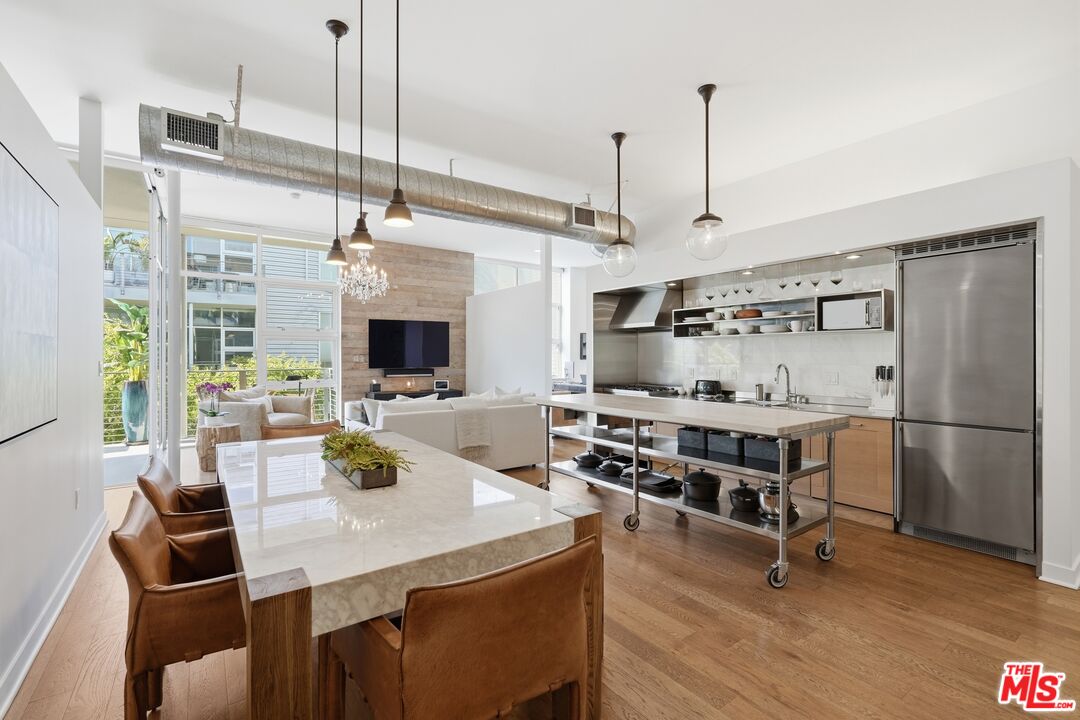 4080 Glencoe Ave Unit: 317