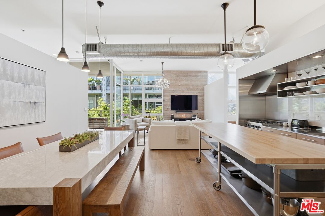 4080 Glencoe Ave Unit: 317