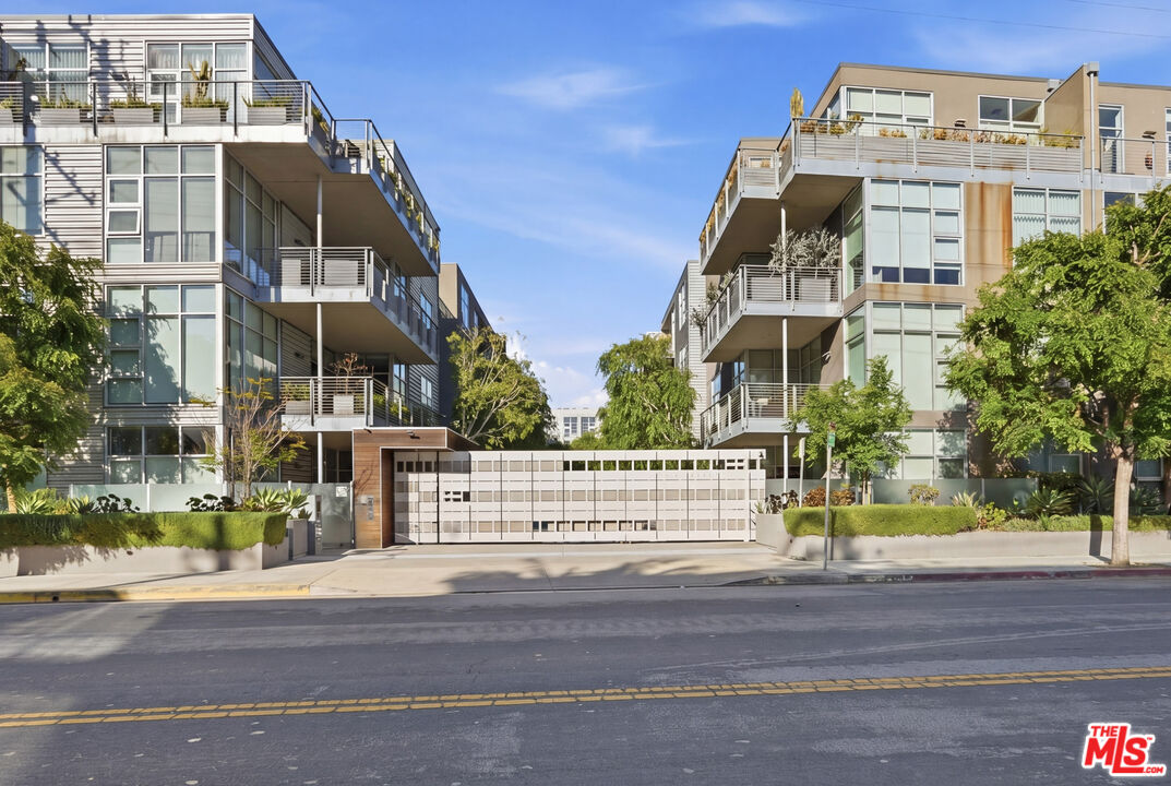 4080 Glencoe Ave Unit: 317