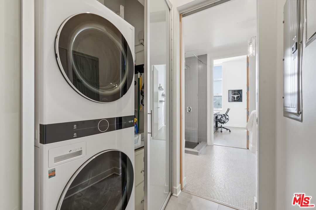 4080 Glencoe Ave Unit: 317