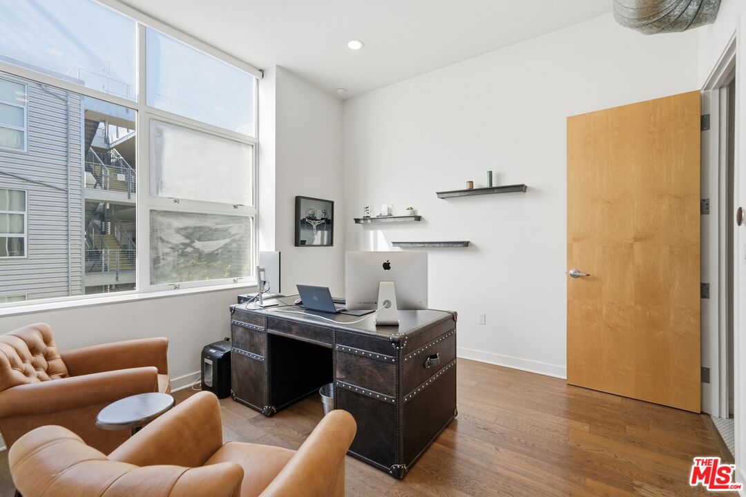 4080 Glencoe Ave Unit: 317