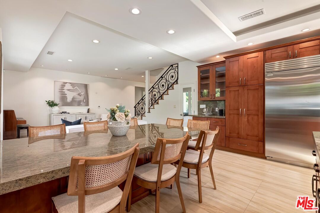 14707 W Sunset Blvd