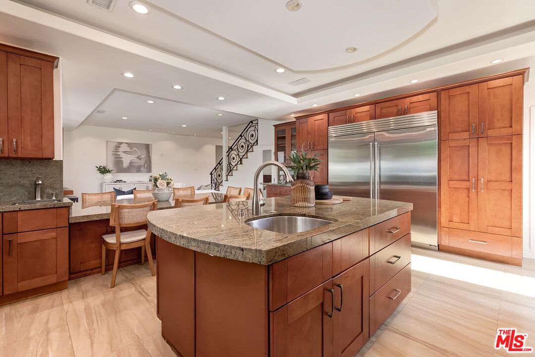 14707 W Sunset Blvd