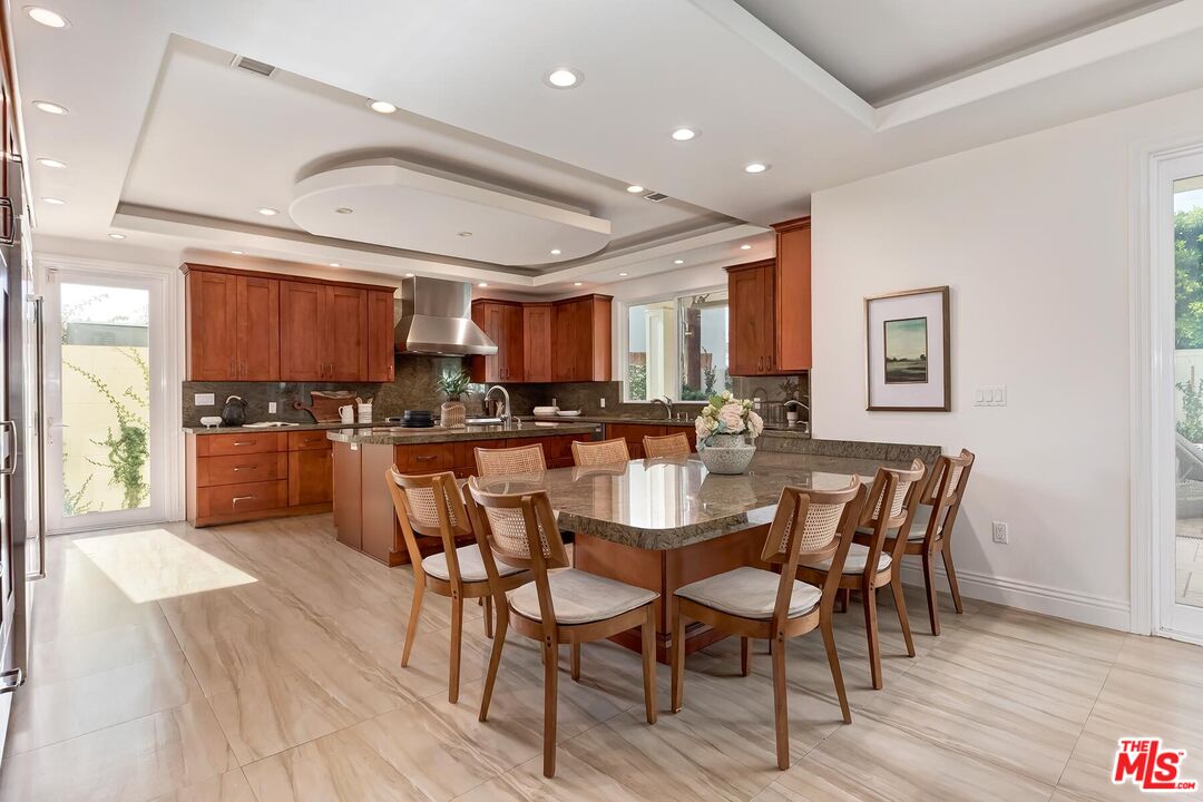 14707 W Sunset Blvd