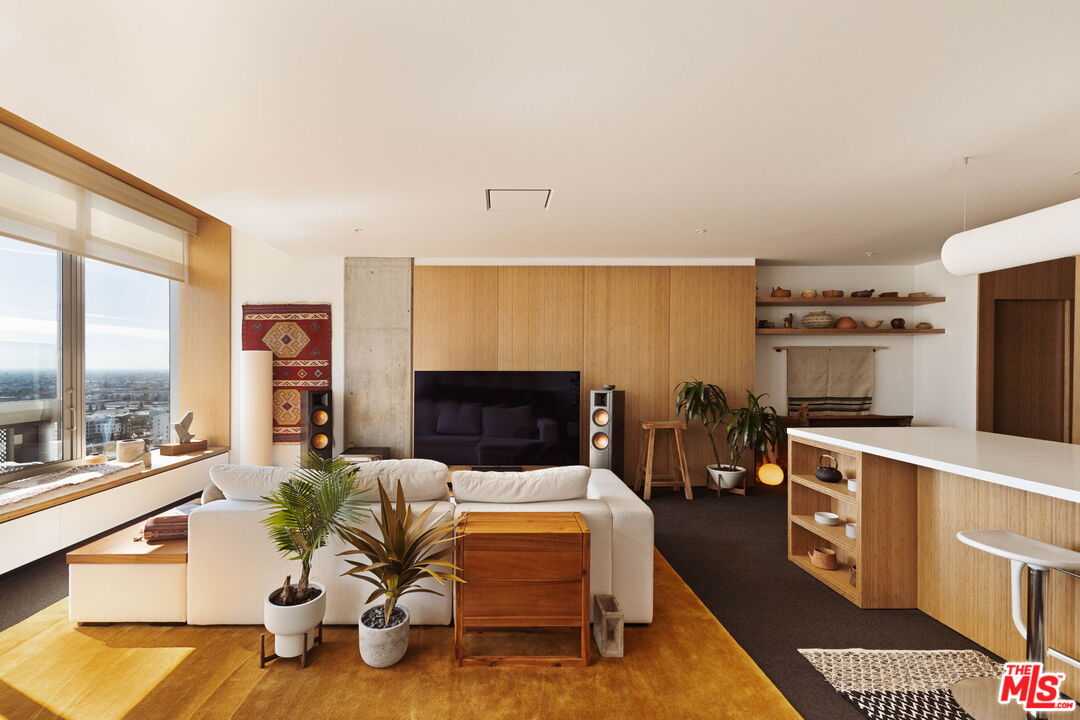 1155 S Grand Ave Unit: 2107
