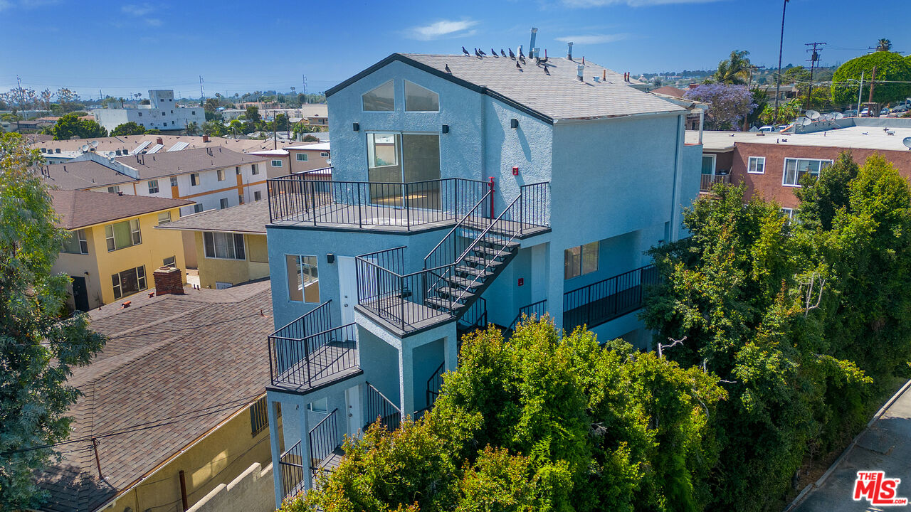 231 E Hyde Park Blvd