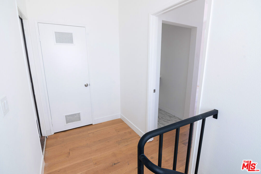 231 E Hyde Park Blvd