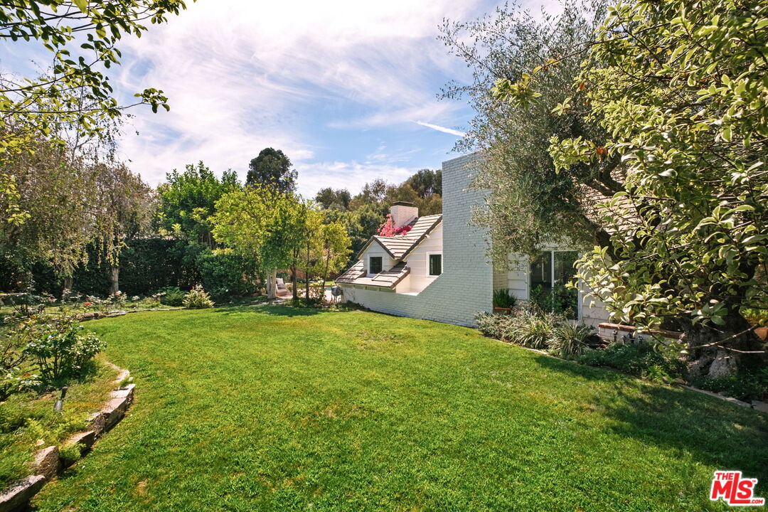 251 N Layton Dr