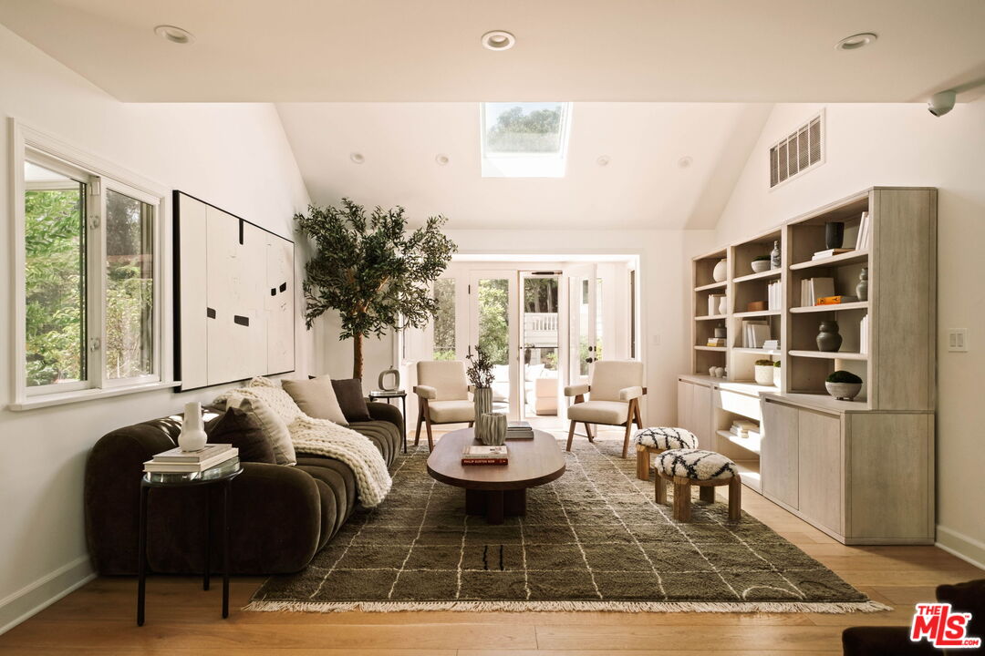 251 N Layton Dr