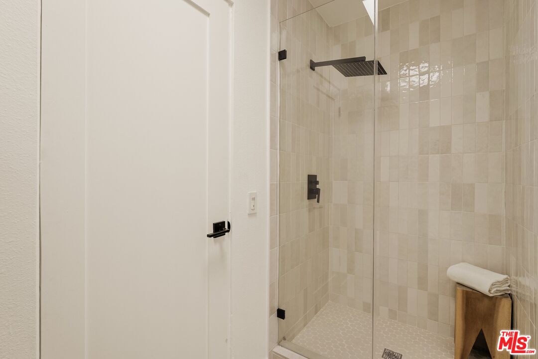4600 Glencoe Ave Unit: 2