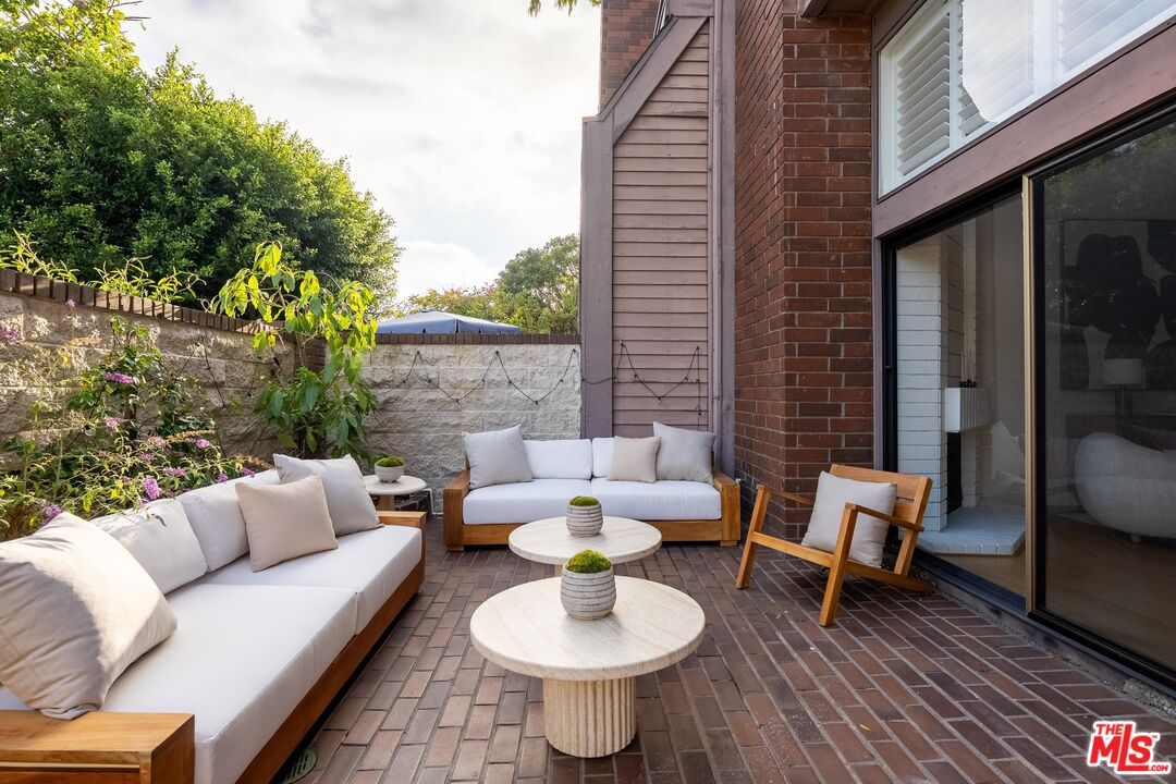 4600 Glencoe Ave Unit: 2