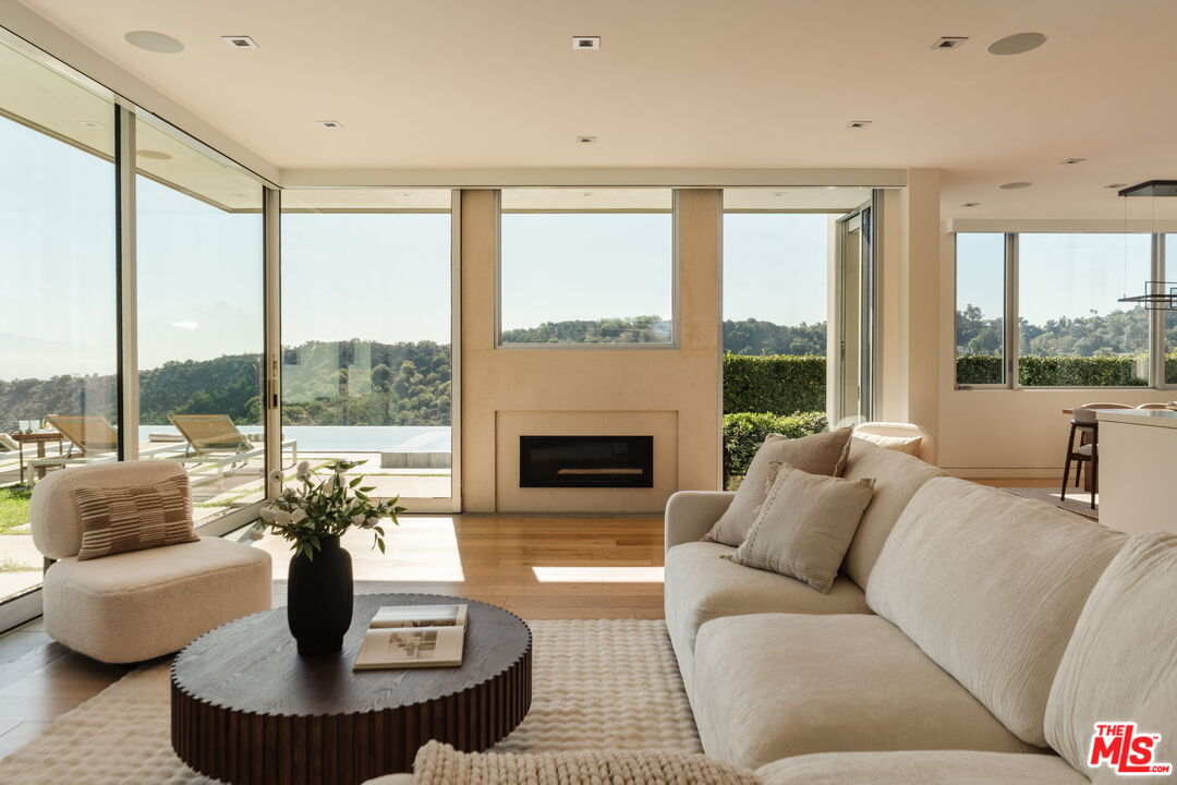 3642 Beverly Ridge Dr