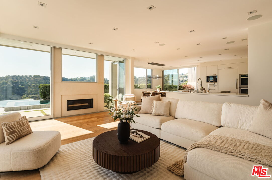 3642 Beverly Ridge Dr