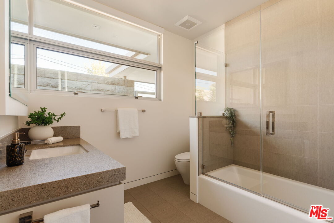 3642 Beverly Ridge Dr