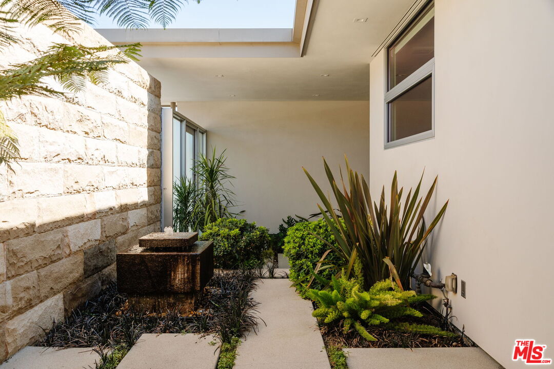 3642 Beverly Ridge Dr