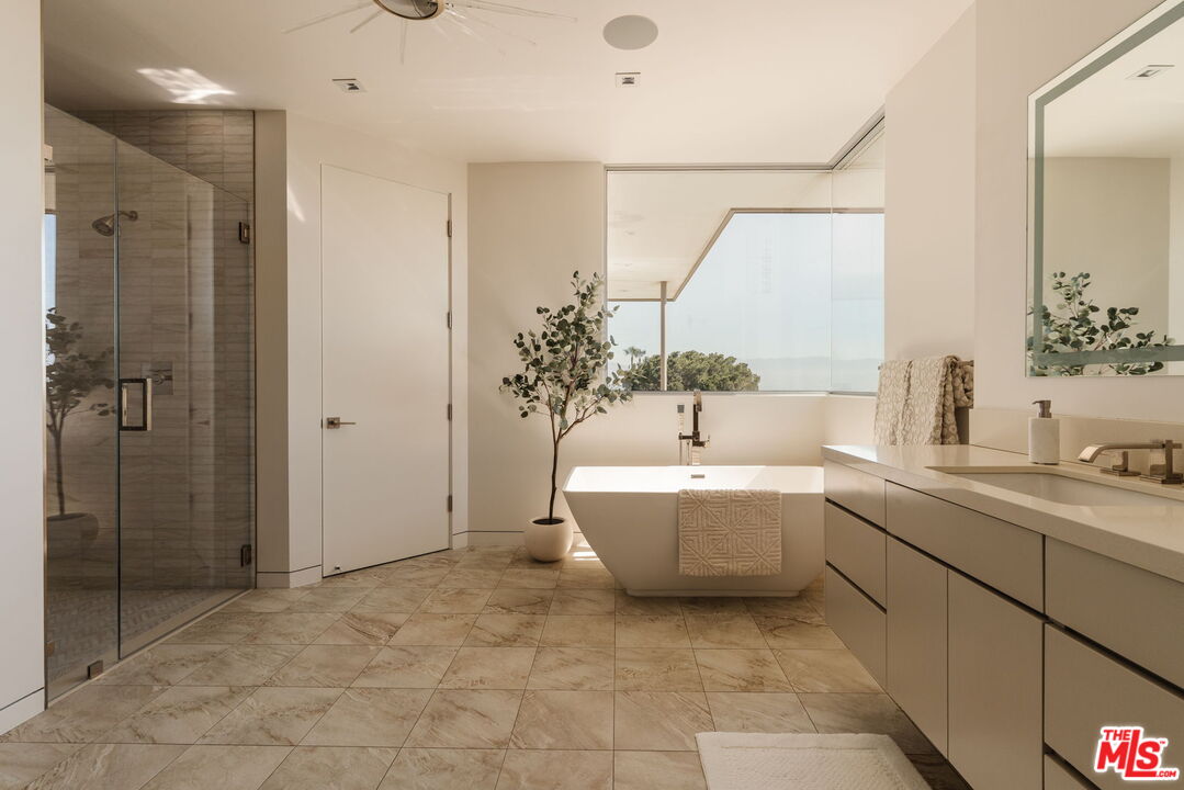 3642 Beverly Ridge Dr