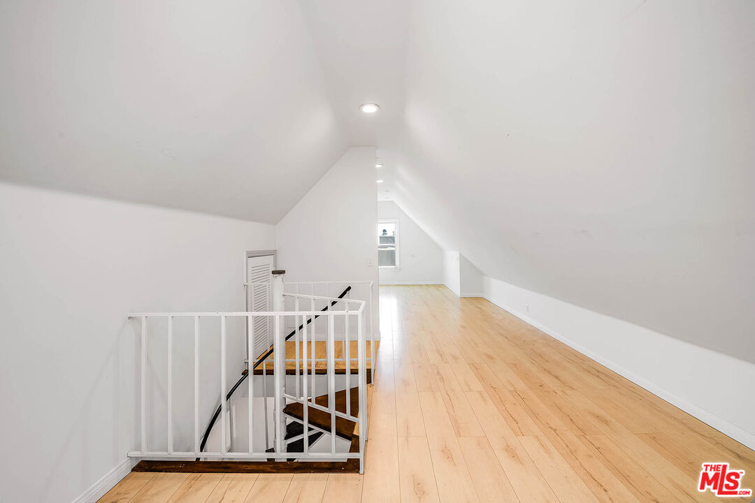 6457 Surfside Way