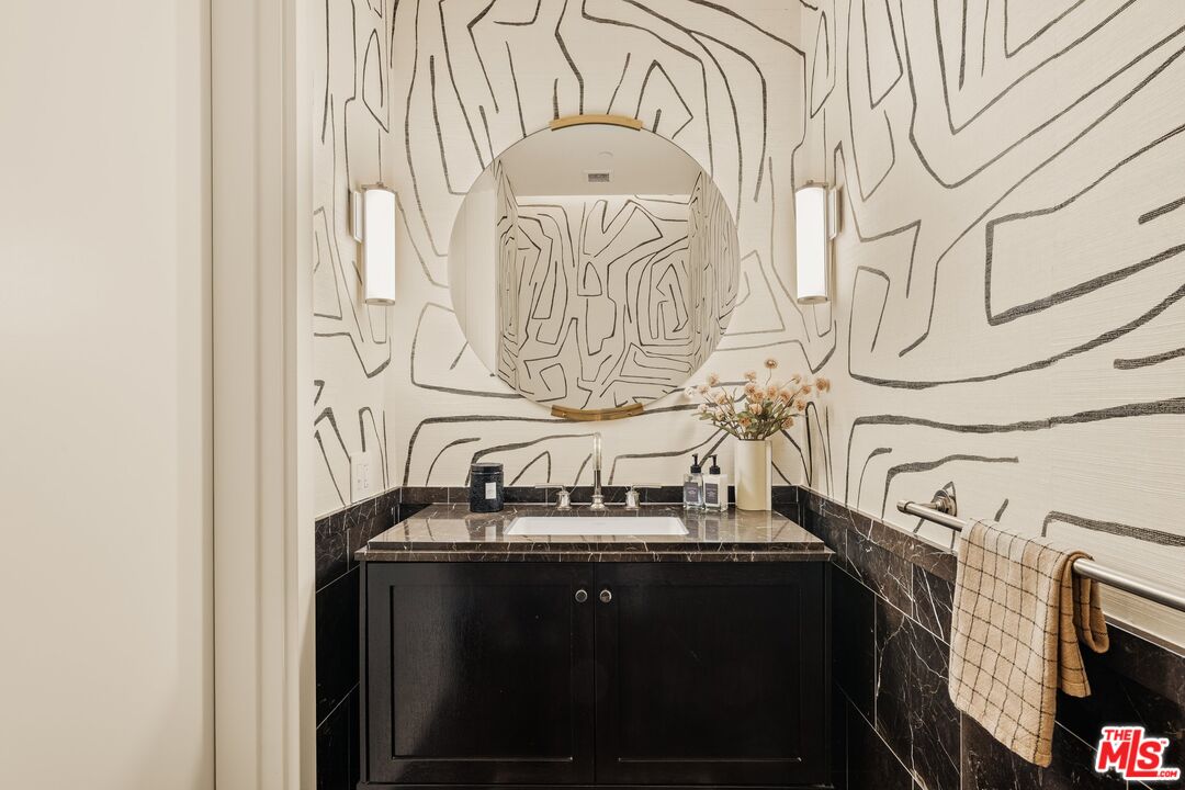 8420 W Sunset Blvd Unit: 107