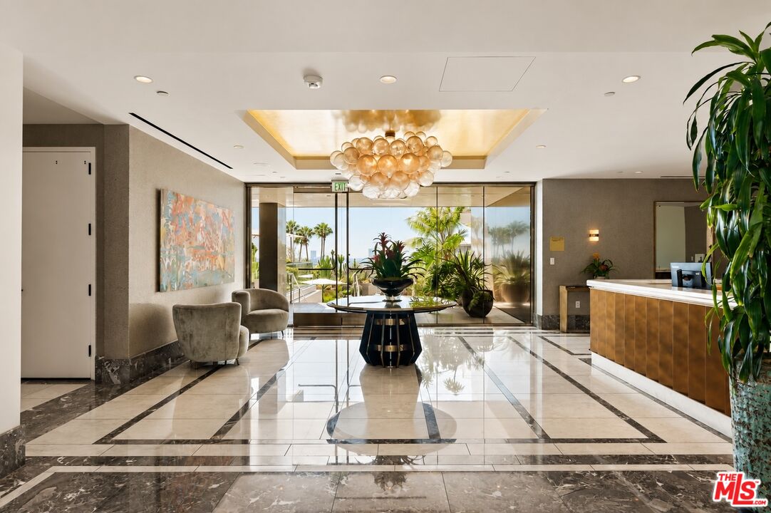 8420 W Sunset Blvd Unit: 107