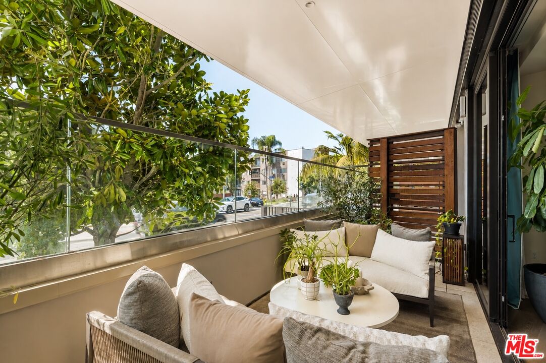 8420 W Sunset Blvd Unit: 107