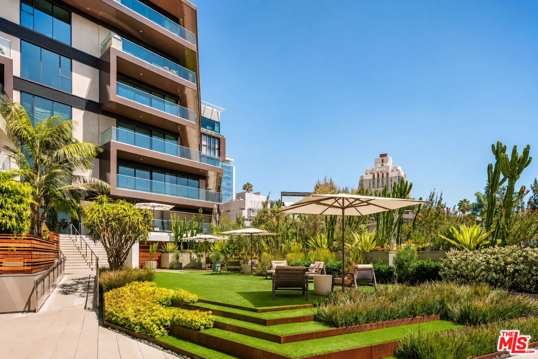 8420 W Sunset Blvd Unit: 107
