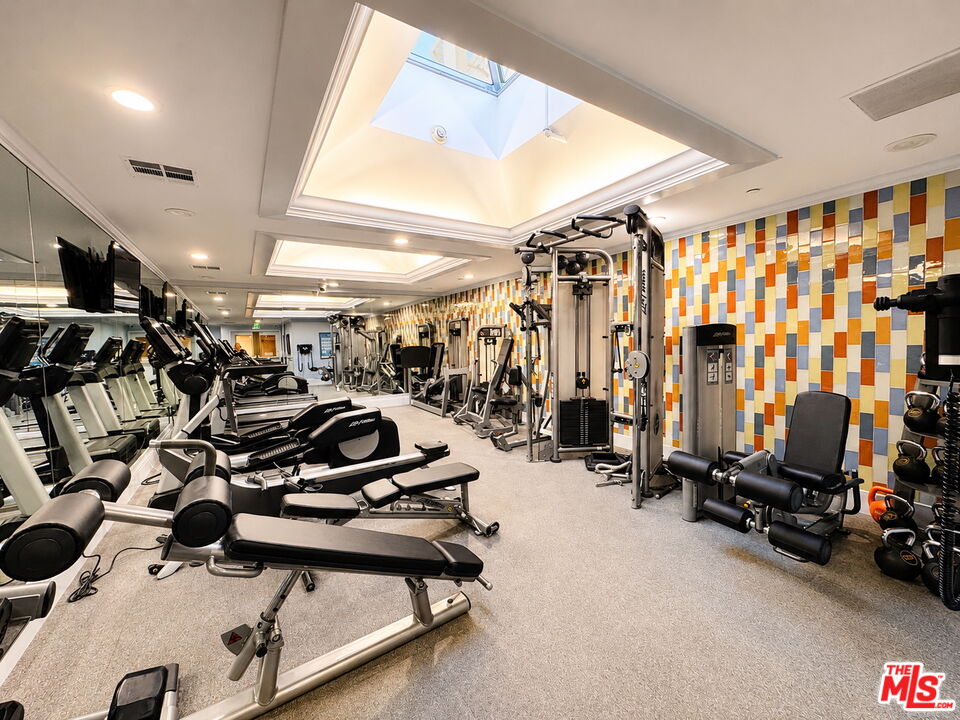 10520 Wilshire Blvd Unit: 701