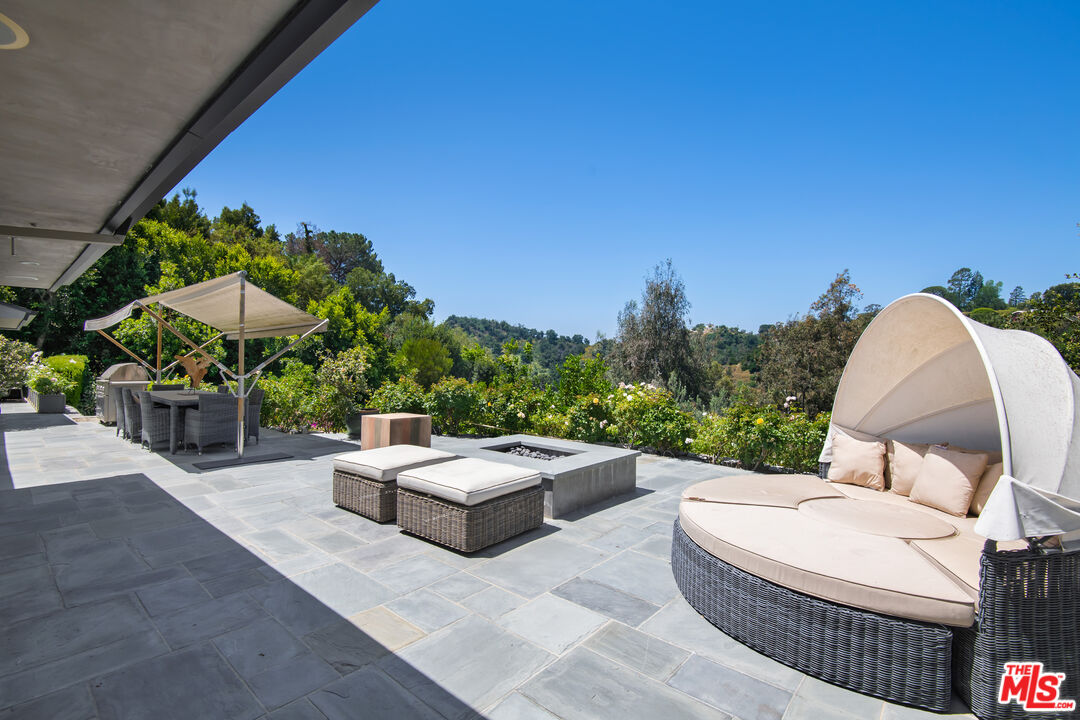 3035 Lake Glen Dr