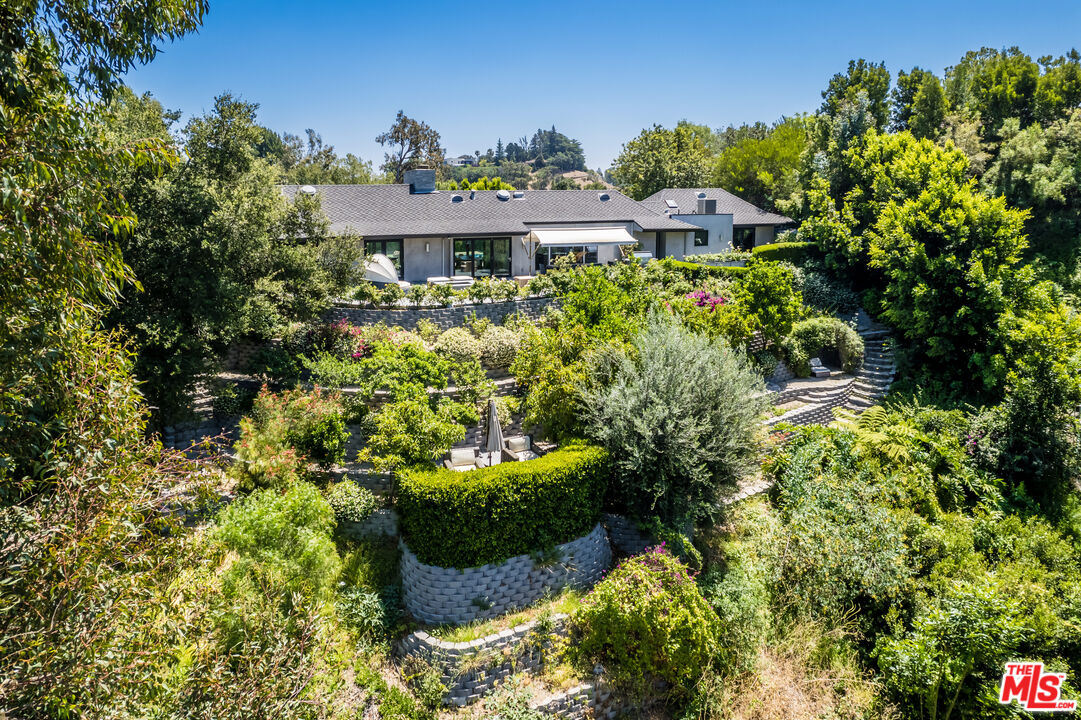 3035 Lake Glen Dr