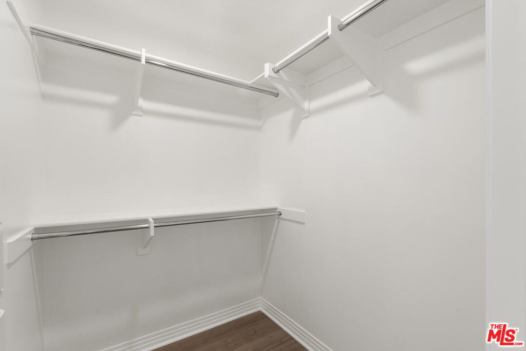 7428 Santa Monica Blvd Unit: 204