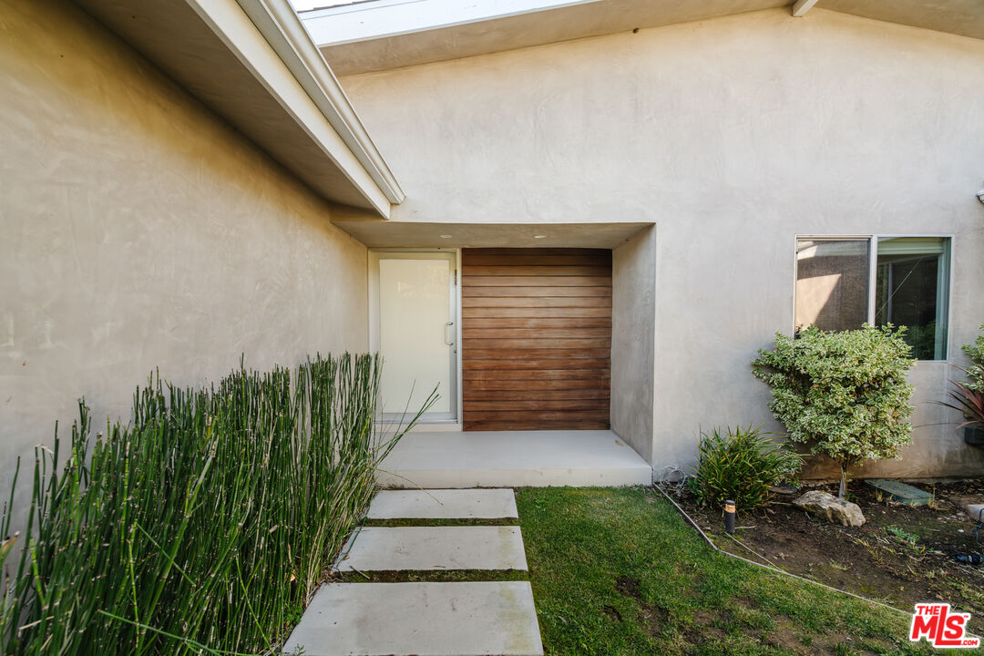3423 Scadlock Ln