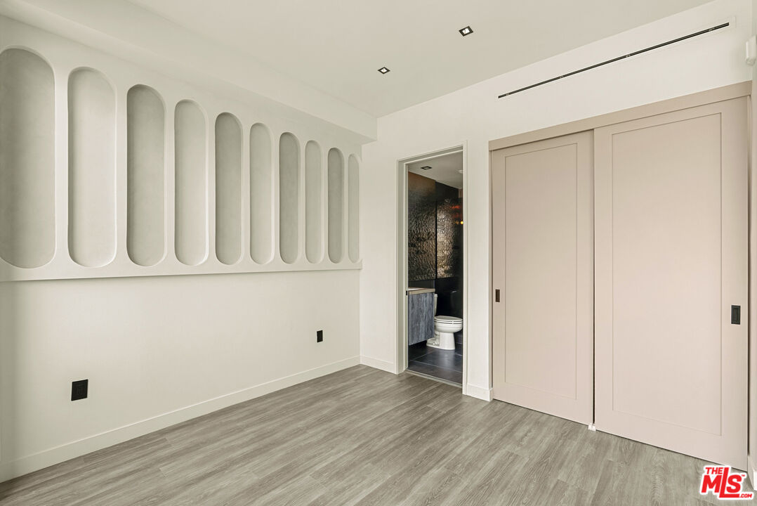 1021 N Ogden Dr Unit: PH 5