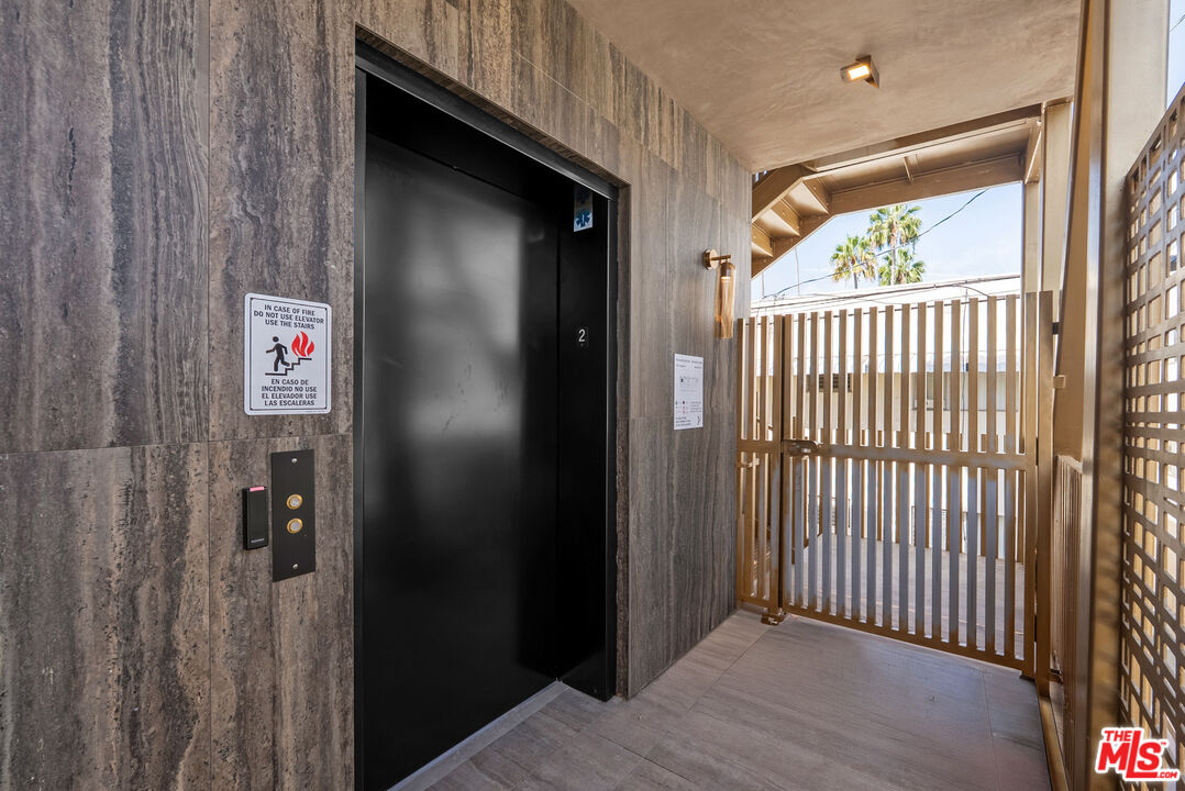 1021 N Ogden Dr Unit: PH 6