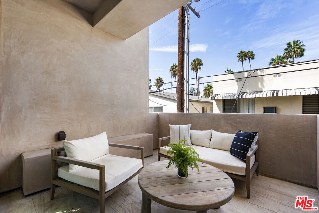 1021 N Ogden Dr Unit: PH 7