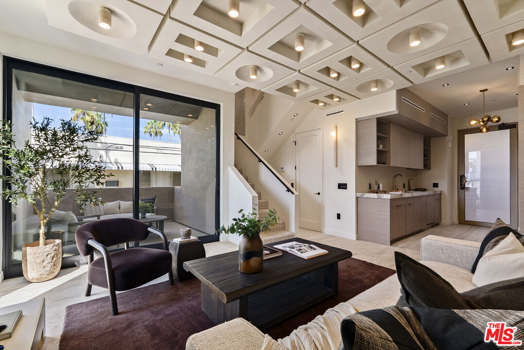 1021 N Ogden Dr Unit: PH 7